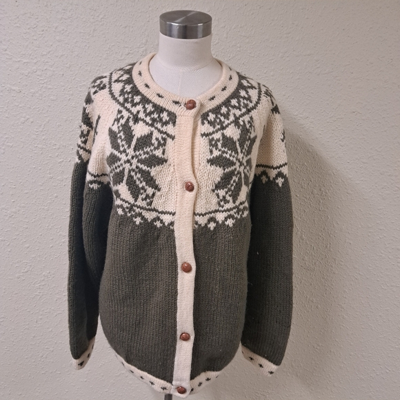 Beautiful Vintage GAP hand knit cardigan - Picture 1 of 7